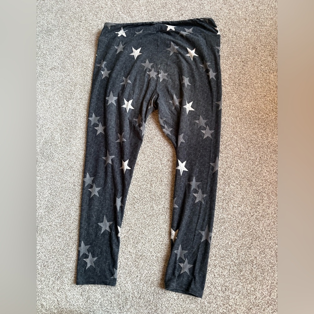 LuLaRoe Star Patterned Leggings - Black and Gray